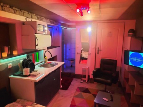 24h Gdynia Mini Apartamenty na kod dostępu & free parking & no keys, Gdynia